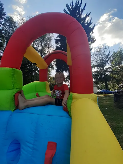 Seroonian Armenian Community Center