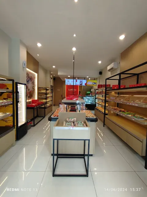 Laritta Bakery - Dukuh Kupang