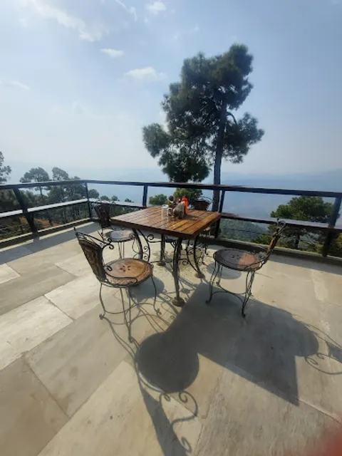 Himalayan Hobbit House