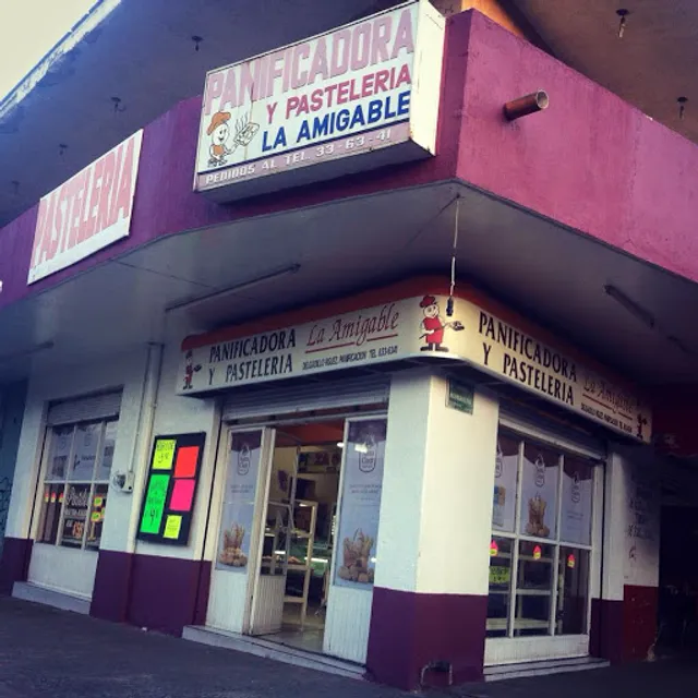 Panificadora y Pastelería La Amigable