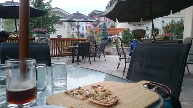 Powder Hounds Restaurant