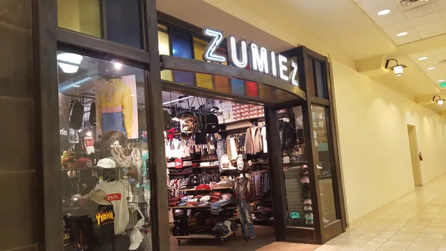 Zumiez