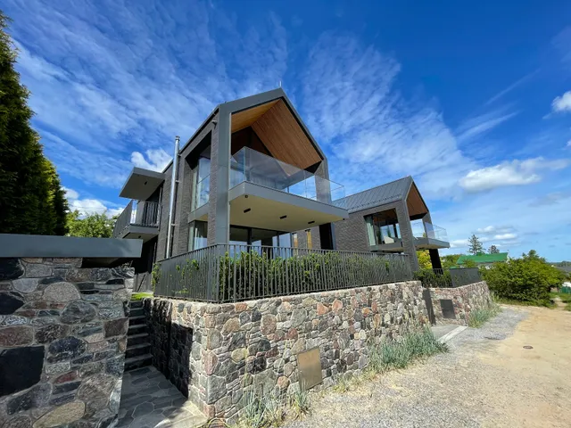 Apartamenty NERO HONEST-SERWIS