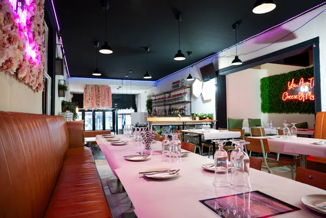 Fat Lulu's Pizza & Bar