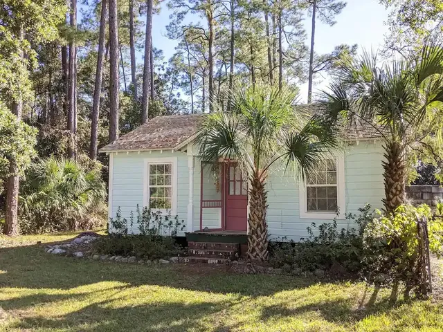 The Panacea Motel Cottage