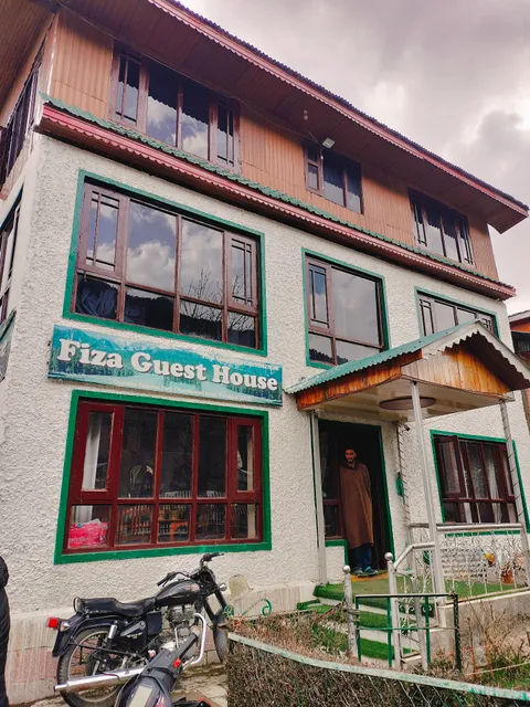 Fiza Guest House