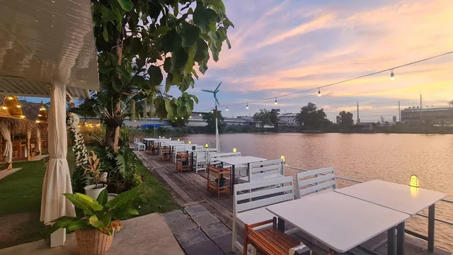 ครัวเคียงน้ำ ลำลูกกา