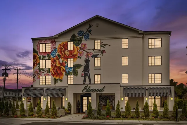 Elwood Hotel & Suites