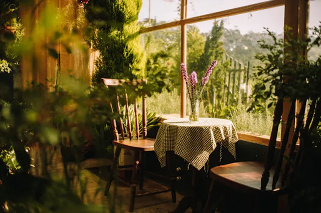 Khu Vườn Mùa Hè