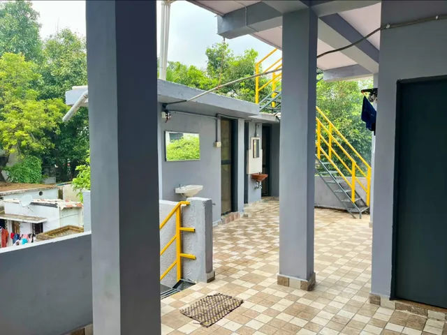 Beds and Boys Hostel