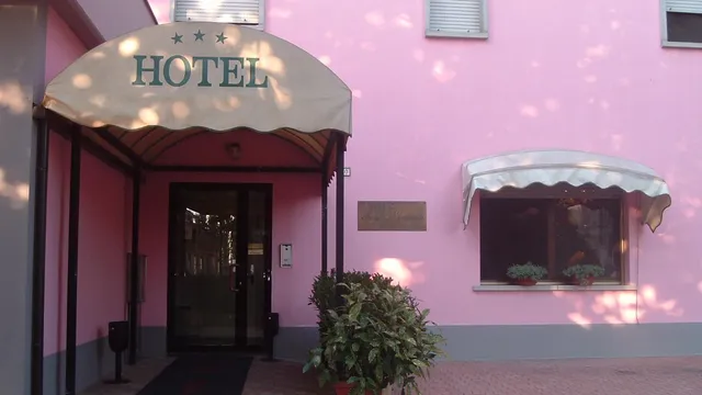 Albergo Hotel Rose e Crown