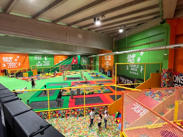 Diver Jump Trampoline Park