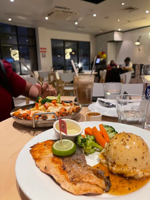 Manhattan Fish Market Malé