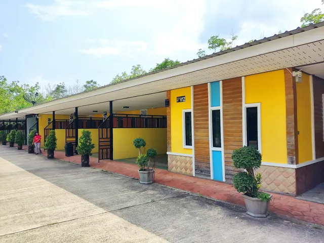 บีฮายฮิลล์ รีสอร์ต