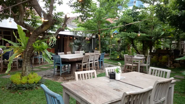 WISEMAN: Comfort Garden Cafe Resto Lampung