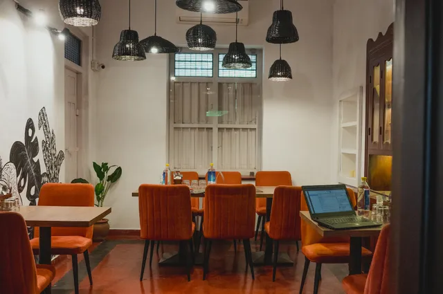 Cafe Cove Garden by The Mayflower