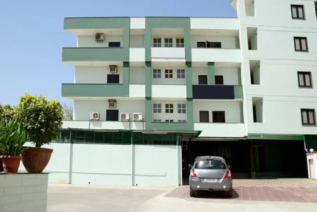 OYO 4315 Near Gopalpura Bypass