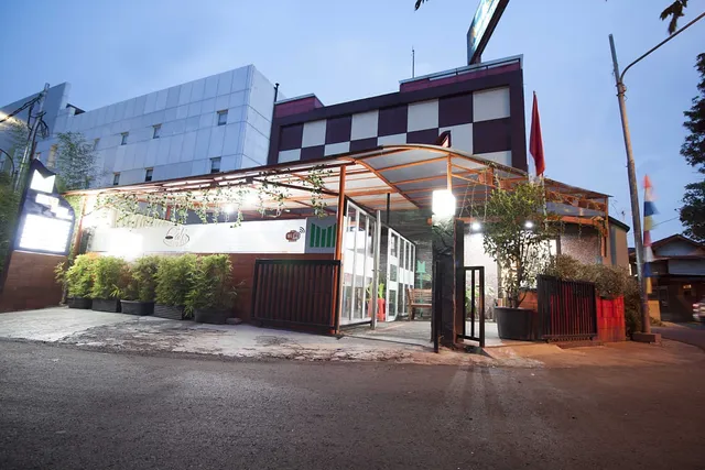 Sultan Premiere Mine Home