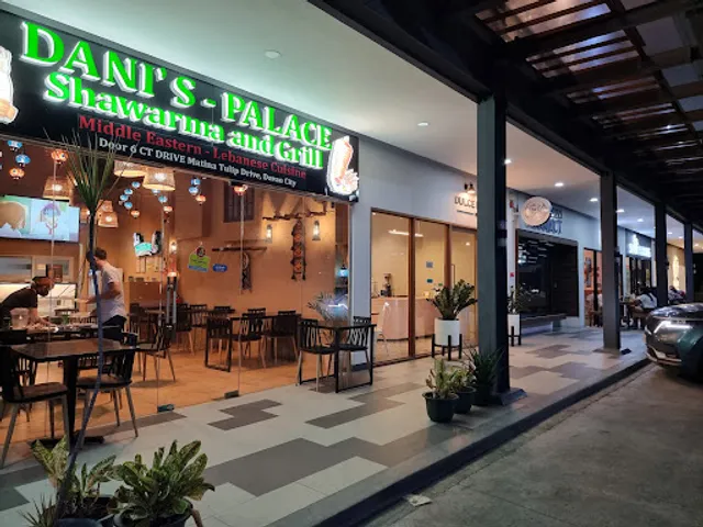 Dani's Palace Shawarma and Grill - Matina