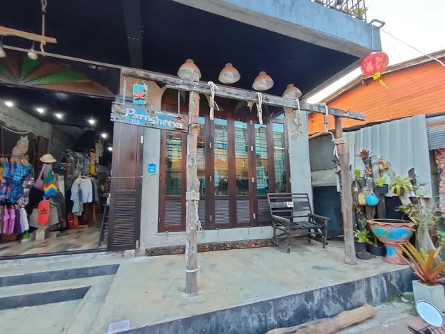 Old Town Lanta Street Market