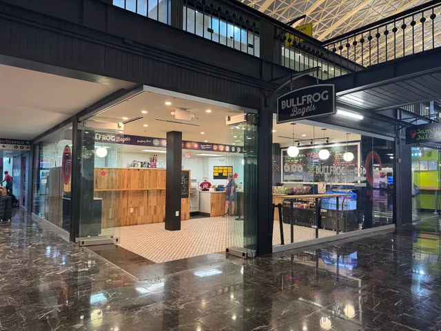 Bullfrog Bagels Union Station