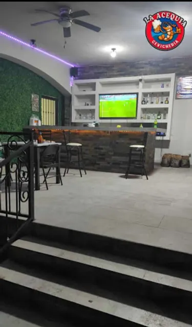 La acequia cevicheria y pistos