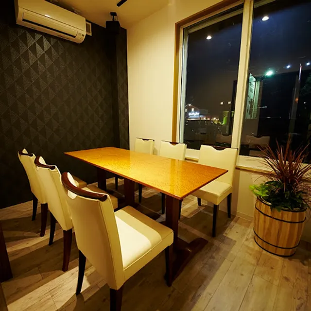 鉄板ビストロGAKU