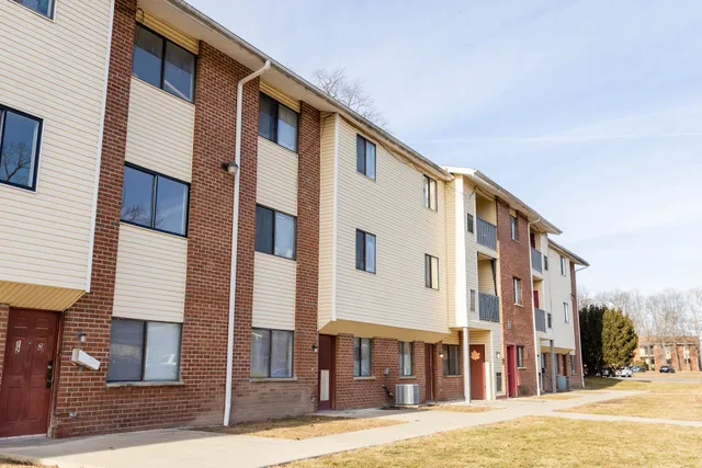 Oakbrook Manor Apartments