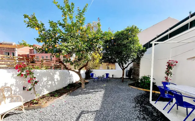 Casa Pavão Guesthouse