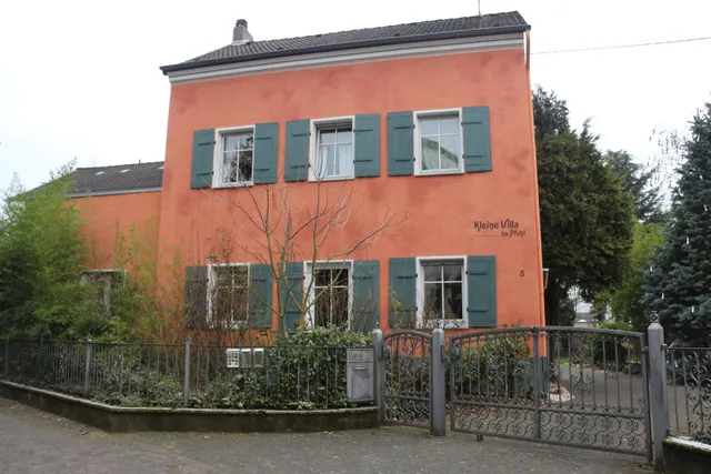 Kleine Villa im Pfuhl