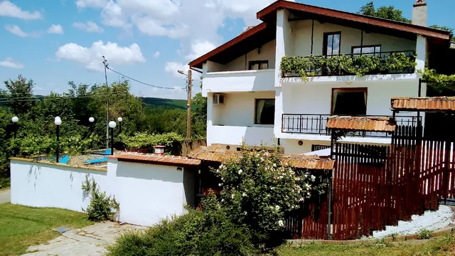 Hillside Guest House