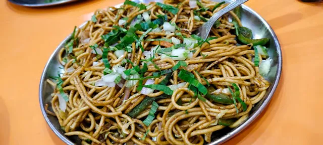 Aqueen Chicken curry & Biryani