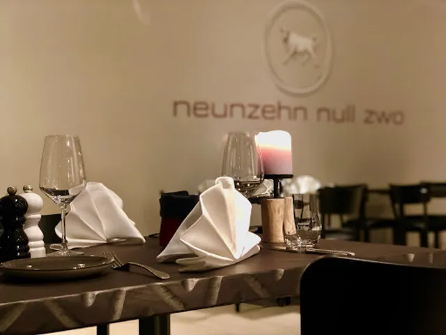 Neunzehnnullzwo Steakhaus