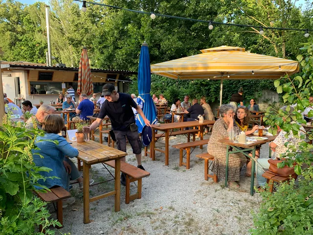 Biofisch-Heuriger in Hetzendorf