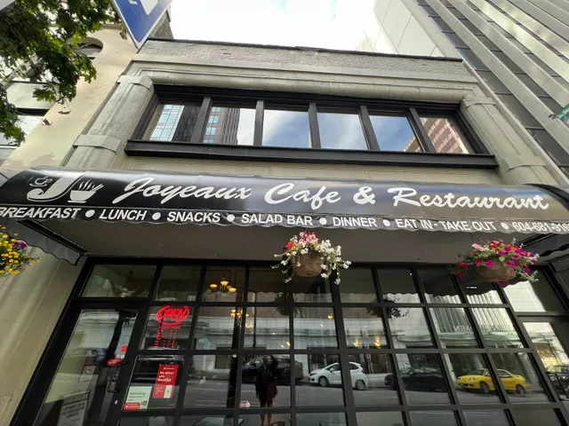 Joyeaux Café & Restaurant