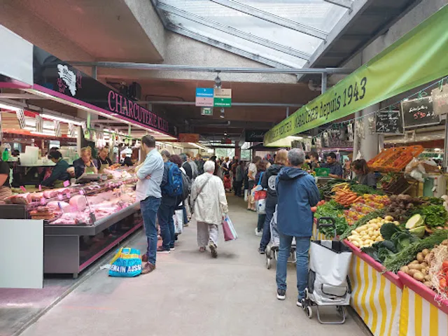 Covered Market of Vanves 92170