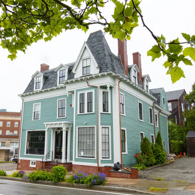 Burbank Rose Bed & Breakfast