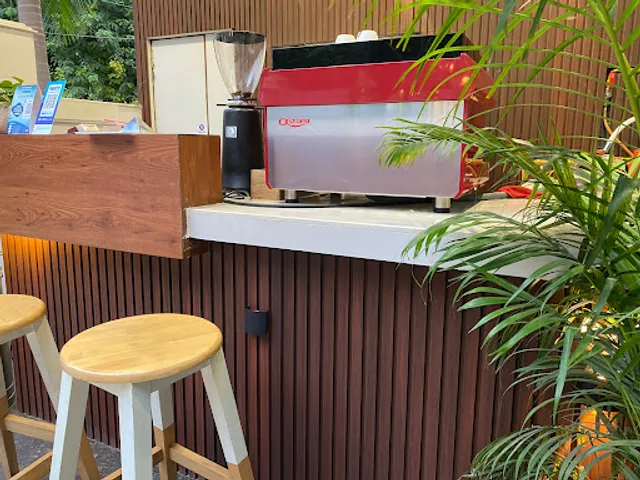 The Golden Ratio : A Progressive Cafe