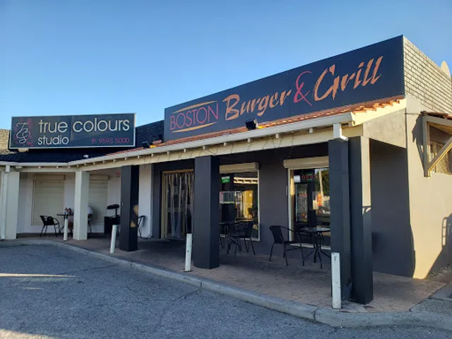 Boston Burger & Grill Waikiki