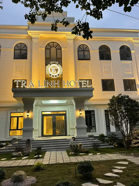 TRA LINH HOTEL & RESTAURANT
