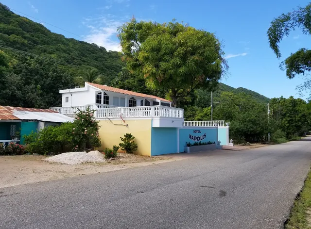 Hotel Napoles, Barahona