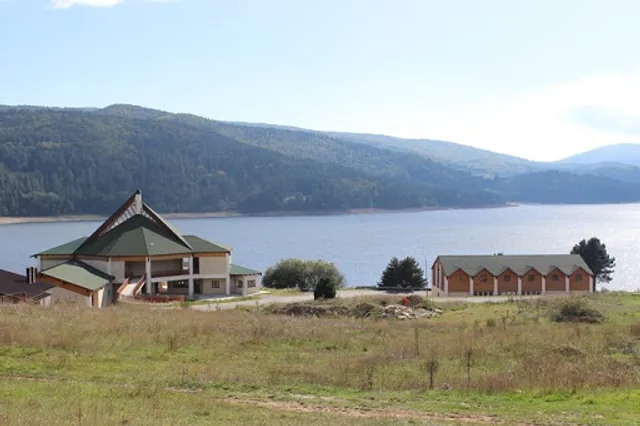 Centro Sportivo lorica, B&BForesteria, Canoe, Bar Ristorante, Sala eventi, Terrazza panoramica.