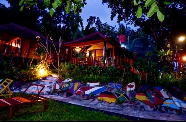 Sky Garden Lombok. Cafe & Bungalows.