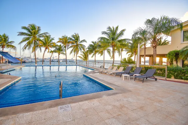 Ocean View Cancun Arenas