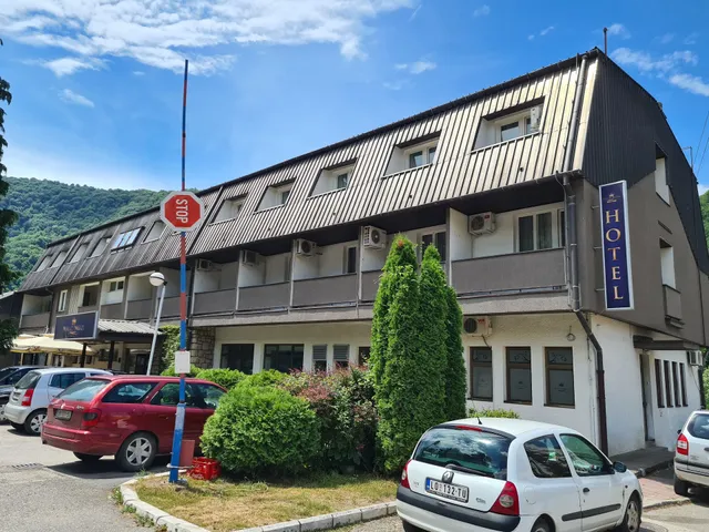 Ројал Дрина