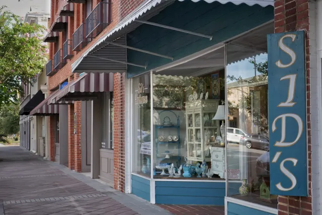 Sid's Antiques & Gifts