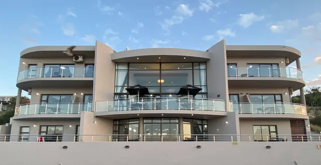 Bar T Nique Guesthouse