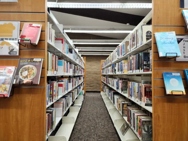 Mission Viejo Library (Aurora Public Library)