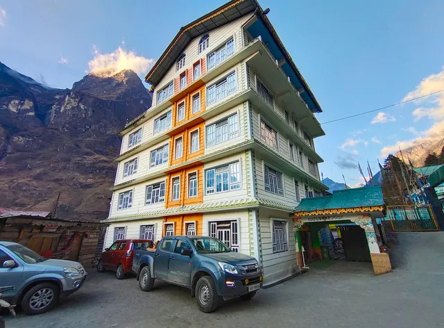 Hotel Lachung Continental