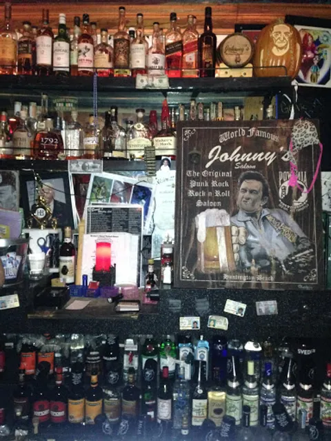 Johnny's Saloon & Pizzeria